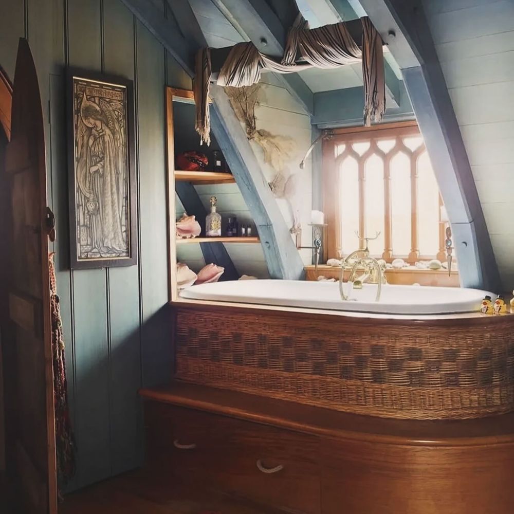 The loo review: Jeremy Irons’ bath